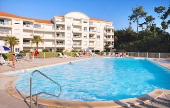 Residence Odalys Thalassa La Pironniere Exterior photo